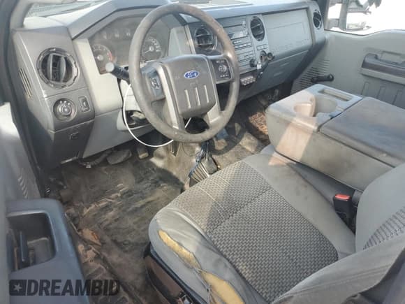 ✅ 2014 Ford F-250 XL • VIN: 1FT7W2B6XEEA69461 • Lot: 65273695. Wystawiony na Copart z przebiegiem 98 212 mil. Bezpłatny archiwum sprzedaży aukcyjnych z USA i szczegółowy raport historii pojazdu na DreamBid. Zdjęcie 8.