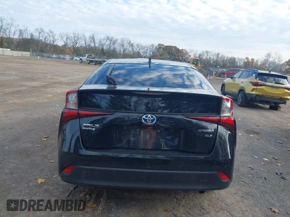 ✅ 2019 Toyota Prius XLE • VIN: JTDL9RFU8K3010245 • Lot: 43601742. Listed on IAAI with 90,815 mi. Free auction sales archive from the USA and detailed vehicle history report at DreamBid. Image 17.