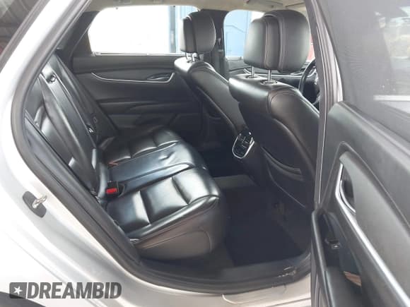 ✅ 2013 Cadillac XTS Livery • VIN: 2G61W5S38D9110591 • Lot: 43156880. Listed on IAAI with 420,217 mi. Free auction sales archive from the USA and detailed vehicle history report at DreamBid. Image 8.