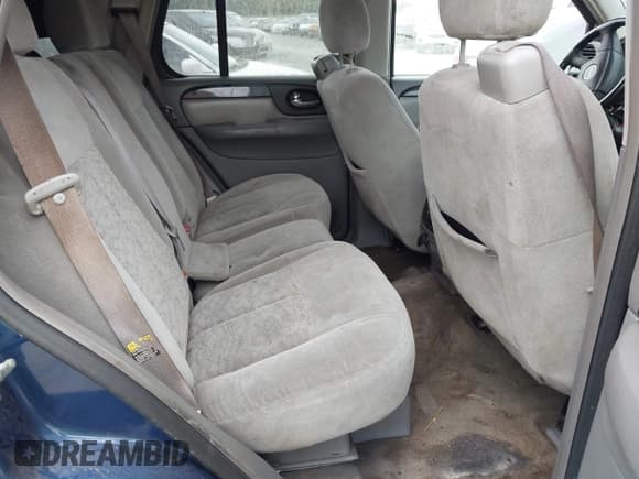 ✅ 2006 GMC Envoy SLE • VIN: 1GKDT13S362300659 • Lot: 42376597. Listed on IAAI with 261,316 mi. Free auction sales archive from the USA and detailed vehicle history report at DreamBid. Image 8.