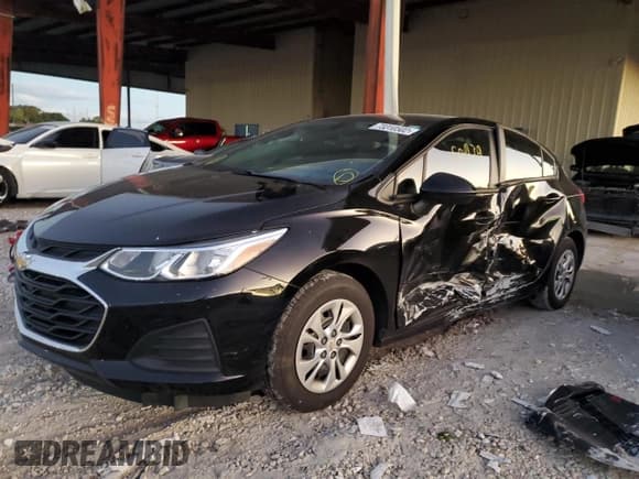 ✅ 2019 Chevrolet Cruze LS • VIN: 3G1BC6SM5KS589134 • Lot: 73310502. Listed on Copart with 50,939 mi. Free auction sales archive from the USA and detailed vehicle history report at DreamBid. Image 1.