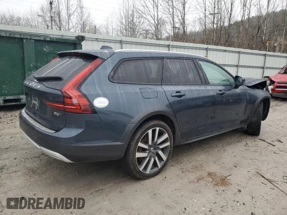 ✅ 2022 Volvo V90 • VIN: YV4062NL6N1144809 • Лот: 85713244. Опубликован ранее на Copart с пробегом Не указан. Бесплатный доступ к архиву аукционных продаж из США и подробный отчёт об истории автомобиля на DreamBid. Изображение 3.