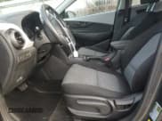 ✅ 2019 Hyundai Kona SEL • VIN: KM8K22AA1KU320263 • Лот: 74235434. Опубликован ранее на Copart с пробегом 84 703 миль. Бесплатный доступ к архиву аукционных продаж из США и подробный отчёт об истории автомобиля на DreamBid. Изображение 7.