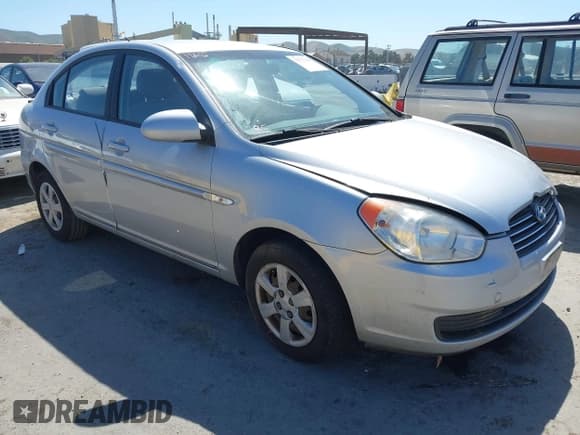 ✅ 2007 Hyundai Accent GLS • VIN: KMHCN46C57U087156 • Лот: 42151298. Опубликован ранее на IAAI с пробегом 81 588 миль. Бесплатный доступ к архиву аукционных продаж из США и подробный отчёт об истории автомобиля на DreamBid. Изображение 1.