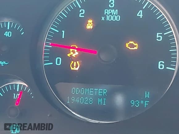 ✅ 2014 Chevrolet Tahoe Commercial • VIN: 1GNLC2E07ER188521 • Lot: 42715650. Wystawiony na IAAI z przebiegiem 194 028 mil. Bezpłatny archiwum sprzedaży aukcyjnych z USA i szczegółowy raport historii pojazdu na DreamBid. Zdjęcie 15.