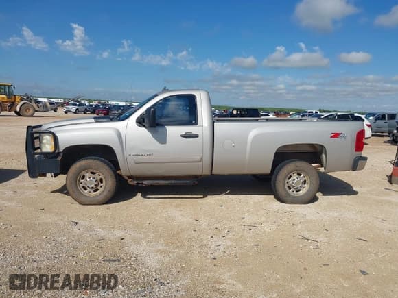 ✅ 2007 Chevrolet Silverado 2500HD 1LT • VIN: 1GCHK24K07E550025 • Лот: 42424089. Опубликован ранее на IAAI с пробегом 262 722 миль. Бесплатный доступ к архиву аукционных продаж из США и подробный отчёт об истории автомобиля на DreamBid. Изображение 14.