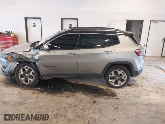 ✅ 2020 Jeep Compass Limited • VIN: 3C4NJDCB9LT221711 • Lot: 42971876. Listed on IAAI with 44,644 mi. Free auction sales archive from the USA and detailed vehicle history report at DreamBid. Image 14.