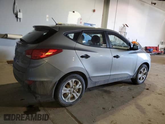 2013 Hyundai Tucson GL with VIN KM8JT3ACXDU556283, listed as a Copart auction lot 44674045 with 227,610 mi miles and Salvage title. Bid and sale history available at DreamBid. Image 3.