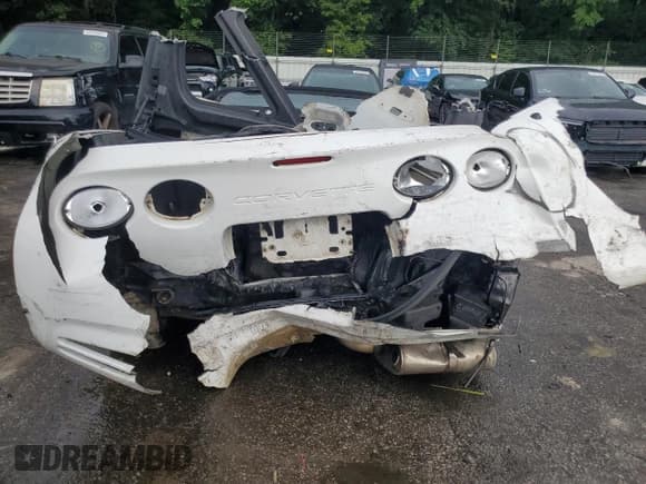 ✅ 2004 Chevrolet Corvette • VIN: 1G1YY32G445126550 • Лот: 60624205. Опубликован ранее на Copart с пробегом 141 681 миль. Бесплатный доступ к архиву аукционных продаж из США и подробный отчёт об истории автомобиля на DreamBid. Изображение 6.