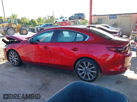 ✅ 2019 Mazda 3 Preferred • VIN: 3MZBPADL0KM109070 • Лот: 42245281. Опубликован ранее на IAAI с пробегом 83 935 миль. Бесплатный доступ к архиву аукционных продаж из США и подробный отчёт об истории автомобиля на DreamBid. Изображение 14.