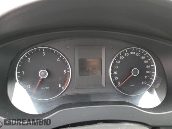 ✅ 2013 Volkswagen Jetta Comfortline • VIN: 3VWDL7AJ0DM247575 • Lot: 53722715. Wystawiony na Copart z przebiegiem 256 015 mil. Bezpłatny archiwum sprzedaży aukcyjnych z USA i szczegółowy raport historii pojazdu na DreamBid. Zdjęcie 9.