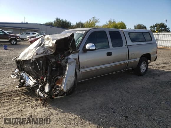 ✅ 2000 Chevrolet Silverado 1500 LS • VIN: 1GCEC19T4YZ370231 • Lot: 82366445. Listed on Copart with Not provided. Free auction sales archive from the USA and detailed vehicle history report at DreamBid. Image 1.