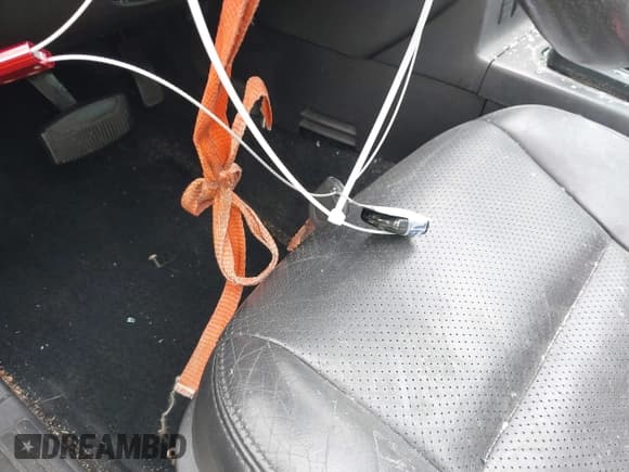 ✅ 2010 Ford Explorer Limited • VIN: 1FMEU7F89AUA84731 • Lot: 41585563. Wystawiony na IAAI z przebiegiem 142 598 mil. Bezpłatny archiwum sprzedaży aukcyjnych z USA i szczegółowy raport historii pojazdu na DreamBid. Zdjęcie 11.