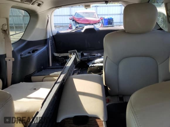 ✅ 2019 Nissan Armada Platinum • VIN: JN8AY2NE7K9755159 • Lot: 80147485. Wystawiony na Copart z przebiegiem Nie podano. Bezpłatny archiwum sprzedaży aukcyjnych z USA i szczegółowy raport historii pojazdu na DreamBid. Zdjęcie 10.