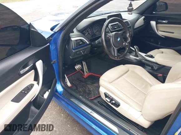 ✅ 2017 BMW 2 Series 230i • VIN: WBA2F9C33HV665021 • Lot: 43579142. Listed on IAAI with 82,701 mi. Free auction sales archive from the USA and detailed vehicle history report at DreamBid. Image 5.