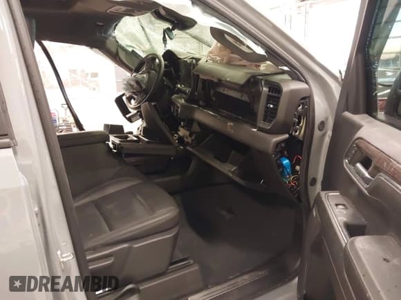 ✅ 2024 Chevrolet Silverado 1500 RST • VIN: 1GCUDEE87RZ303187 • Lot: 40988160. Listed on IAAI with Not provided. Free auction sales archive from the USA and detailed vehicle history report at DreamBid. Image 5.