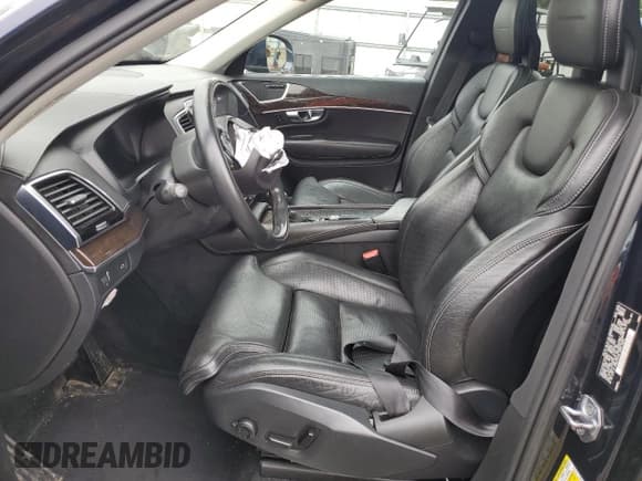 ✅ 2017 Volvo XC90 Inscription • VIN: YV4A22PL7H1120875 • Lot: 61061895. Listed on Copart with 113,185 mi. Free auction sales archive from the USA and detailed vehicle history report at DreamBid. Image 7.