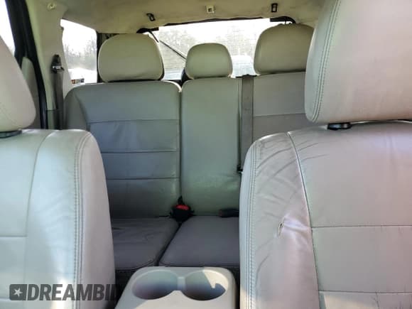 ✅ 2010 Ford Escape Hybrid • VIN: 1FMCU5K38AKA68344 • Лот: 68097725. Опубликован ранее на Copart с пробегом 301 080 миль. Бесплатный доступ к архиву аукционных продаж из США и подробный отчёт об истории автомобиля на DreamBid. Изображение 10.