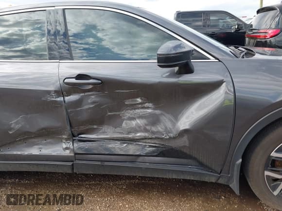 ✅ 2023 Toyota Crown Limited • VIN: JTDAAAAF2P3004036 • Lot: 43544438. Listed on IAAI with 16,937 mi. Free auction sales archive from the USA and detailed vehicle history report at DreamBid. Image 6.