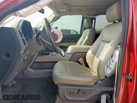 ✅ 2020 Ford Expedition Max XLT • VIN: 1FMJK1HT8LEA94148 • Lot: 70441785. Wystawiony na Copart z przebiegiem 87 175 mil. Bezpłatny archiwum sprzedaży aukcyjnych z USA i szczegółowy raport historii pojazdu na DreamBid. Zdjęcie 7.