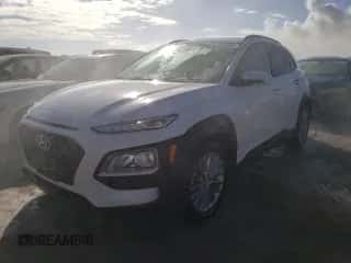 2020 Hyundai Kona SEL z VIN KM8K22AA5LU530270, wystawiony jako Copart lot #64915502 z przebiegiem Nie podano mil oraz . Historia ofert i sprzedaży dostępna na DreamBid. Obrazek 2.