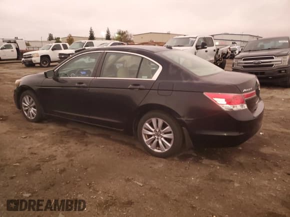 ✅ 2011 Honda Accord EX-L • VIN: 1HGCP2F84BA028822 • Лот: 92536615. Опубликован ранее на Copart с пробегом 154 119 миль. Бесплатный доступ к архиву аукционных продаж из США и подробный отчёт об истории автомобиля на DreamBid. Изображение 2.