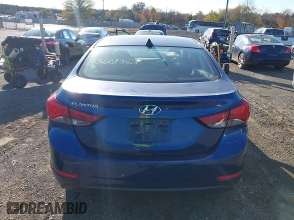✅ 2016 Hyundai Elantra SE • VIN: 5NPDH4AE7GH761388 • Lot: 43601368. Listed on IAAI with 230,739 mi. Free auction sales archive from the USA and detailed vehicle history report at DreamBid. Image 16.