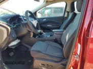 ✅ 2018 Ford Escape SE • VIN: 1FMCU9GD8JUD16329 • Lot: 69762495. Wystawiony na Copart z przebiegiem 152 119 mil. Bezpłatny archiwum sprzedaży aukcyjnych z USA i szczegółowy raport historii pojazdu na DreamBid. Zdjęcie 7.