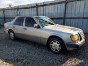 ✅ 1993 Mercedes-Benz 400 E • VIN: WDBEA34E2PB941652 • Лот: 50035065. Опубликован ранее на Copart с пробегом 162 925 миль. Бесплатный доступ к архиву аукционных продаж из США и подробный отчёт об истории автомобиля на DreamBid. Изображение 4.