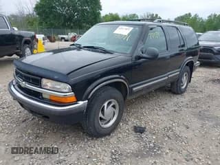 ✅ 2002 Chevrolet Blazer LS • VIN: 1GNDT13W2W2222929 • Lot: 42577071. Wystawiony na IAAI z przebiegiem 142 310 mil. Bezpłatny archiwum sprzedaży aukcyjnych z USA i szczegółowy raport historii pojazdu na DreamBid. Zdjęcie 2.