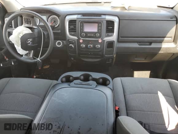 2024 Ram 1500 SLT z VIN 1C6RR6GG0RS127830, wystawiony jako Copart lot #81643515 z przebiegiem 38 466 mil mil oraz Nie do naprawy • Non repairable. Historia ofert i sprzedaży dostępna na DreamBid. Obrazek 8.