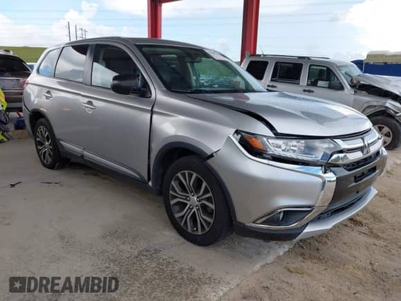 2018 Mitsubishi Outlander ES с VIN JA4AD2A38JZ001384, выставлен на аукционе IAAI как лот 43063754 с пробегом 107 245 миль миль и . История ставок и продаж доступна на DreamBid. Изображение 1.