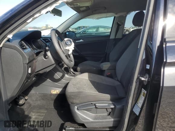 ✅ 2020 Volkswagen Tiguan S • VIN: 3VV1B7AX6LM103686 • Lot: 47294995. Listed on Copart with 66,966 mi. Free auction sales archive from the USA and detailed vehicle history report at DreamBid. Image 7.