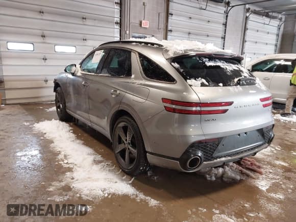 ✅ 2023 Genesis GV70 2.5T • VIN: KMUMADTB2PU123690 • Lot: 43884287. Listed on IAAI with 25,765 mi. Free auction sales archive from the USA and detailed vehicle history report at DreamBid. Image 3.