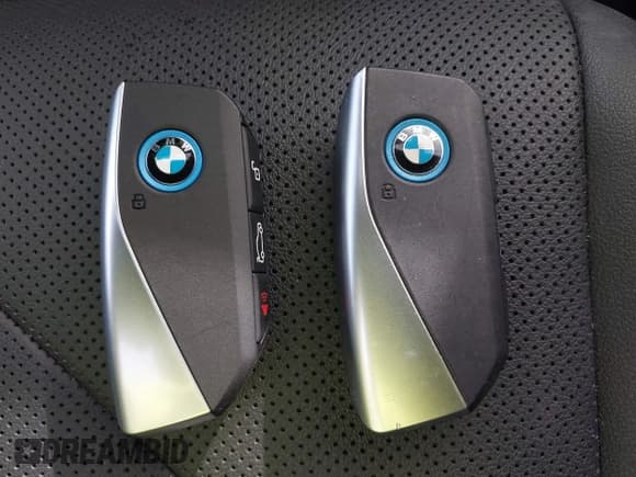 ✅ 2022 BMW iX xDrive50 • VIN: WB523CF04NCK84422 • Lot: 43535492. Wystawiony na IAAI z przebiegiem 42 152 mil. Bezpłatny archiwum sprzedaży aukcyjnych z USA i szczegółowy raport historii pojazdu na DreamBid. Zdjęcie 11.