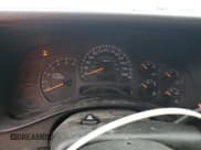 ✅ 2004 GMC Yukon SLE • VIN: 1GKEC13V44R117807 • Лот: 81279225. Опубликован ранее на Copart с пробегом Не указан. Бесплатный доступ к архиву аукционных продаж из США и подробный отчёт об истории автомобиля на DreamBid. Изображение 9.