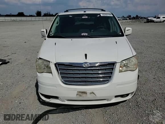 ✅ 2010 Chrysler Town & Country Touring Plus • VIN: 2A4RR8DX8AR480664 • Lot: 69492705. Wystawiony na Copart z przebiegiem 233 855 mil. Bezpłatny archiwum sprzedaży aukcyjnych z USA i szczegółowy raport historii pojazdu na DreamBid. Zdjęcie 14.