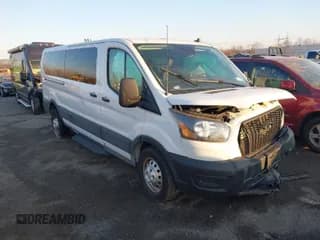 ✅ 2023 Ford Transit Passenger XL • VIN: 1FBAX9Y80PKA16636 • Lot: 41282212. Wystawiony na IAAI z przebiegiem 8 572 mil. Bezpłatny archiwum sprzedaży aukcyjnych z USA i szczegółowy raport historii pojazdu na DreamBid. Zdjęcie 1.