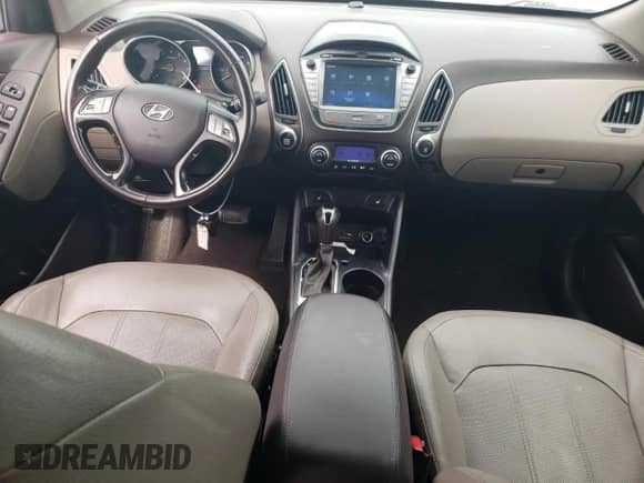 2015 Hyundai Tucson SE z VIN KM8JU3AG2FU017062, wystawiony jako Copart lot #71216813 z przebiegiem 118 372 mil mil oraz . Historia ofert i sprzedaży dostępna na DreamBid. Obrazek 8.