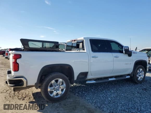 ✅ 2020 Chevrolet Silverado 2500HD LTZ • VIN: 1GC4YPEY6LF324105 • Lot: 87307645. Listed on Copart with 102,933 mi. Free auction sales archive from the USA and detailed vehicle history report at DreamBid. Image 3.
