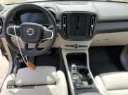 ✅ 2021 Volvo XC40 Inscription • VIN: YV4162UL5M2435283 • Lot: 50011473. Listed on Copart with 25,430 mi. Free auction sales archive from the USA and detailed vehicle history report at DreamBid. Image 8.