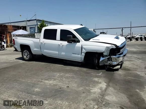 ✅ 2017 Chevrolet Silverado 2500HD LT • VIN: 1GC1KVEY7HF193721 • Lot: 68681495. Wystawiony na Copart z przebiegiem 167 770 mil. Bezpłatny archiwum sprzedaży aukcyjnych z USA i szczegółowy raport historii pojazdu na DreamBid. Zdjęcie 13.
