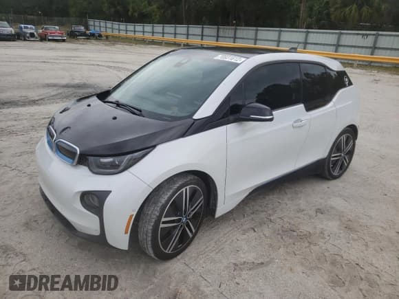 ✅ 2016 BMW i3 • VIN: WBY1Z4C58GV507314 • Лот: 70931612. Опубликован ранее на Copart с пробегом 70 457 миль. Бесплатный доступ к архиву аукционных продаж из США и подробный отчёт об истории автомобиля на DreamBid. Изображение 1.