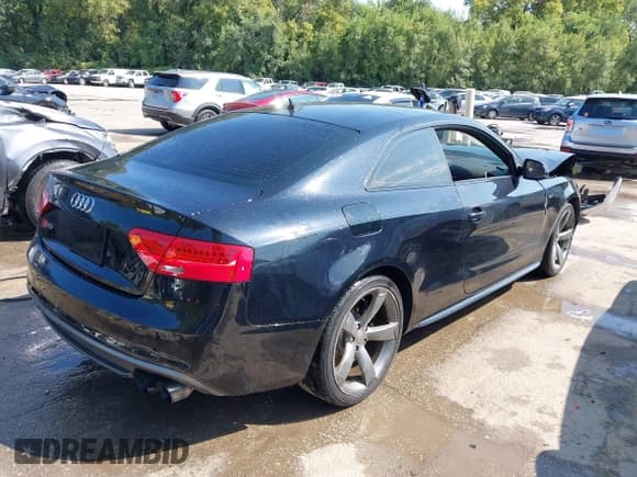 ✅ 2014 Audi S5 Premium Plus • VIN: WAUCGAFR7EA022242 • Lot: 43182237. Listed on IAAI with 113,440 mi. Free auction sales archive from the USA and detailed vehicle history report at DreamBid. Image 4.