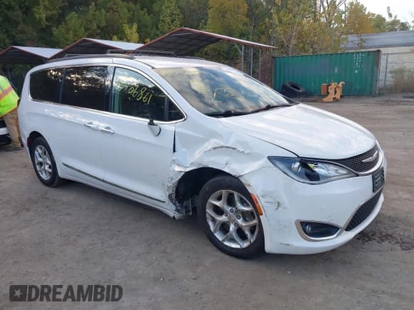 ✅ 2017 Chrysler Pacifica Touring L • VIN: 2C4RC1BG2HR816207 • Лот: 43506861. Опубликован ранее на IAAI с пробегом 68 946 миль. Бесплатный доступ к архиву аукционных продаж из США и подробный отчёт об истории автомобиля на DreamBid. Изображение 1.