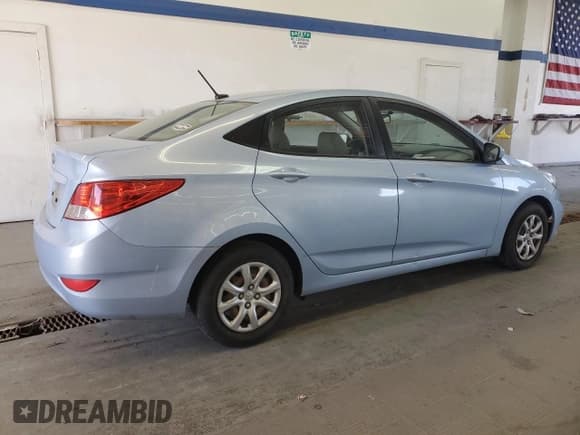 ✅ 2013 Hyundai Accent GLS • VIN: KMHCT4AE0DU541923 • Lot: 69501284. Wystawiony na Copart z przebiegiem 155 263 mil. Bezpłatny archiwum sprzedaży aukcyjnych z USA i szczegółowy raport historii pojazdu na DreamBid. Zdjęcie 3.