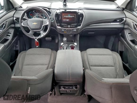 ✅ 2019 Chevrolet Traverse LT Cloth • VIN: 1GNERGKW6KJ302645 • Lot: 95925915. Wystawiony na Copart z przebiegiem 84 341 mil. Bezpłatny archiwum sprzedaży aukcyjnych z USA i szczegółowy raport historii pojazdu na DreamBid. Zdjęcie 8.