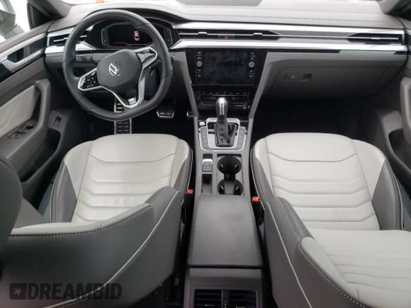 ✅ 2022 Volkswagen Arteon SEL R-Line • VIN: WVWAR7AN4NE010909 • Lot: 58352354. Listed on Copart with 17,095 mi. Free auction sales archive from the USA and detailed vehicle history report at DreamBid. Image 8.