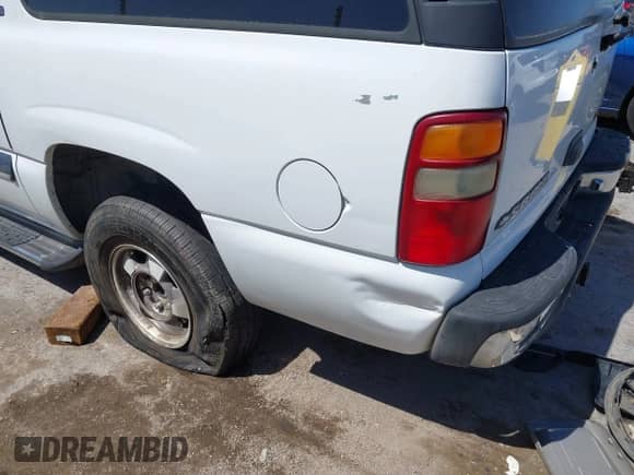 2000 Chevrolet Suburban LT с VIN 3GNFK16T4YG228917, выставлен на аукционе IAAI как лот 42317436 с пробегом Не указан миль и . История ставок и продаж доступна на DreamBid. Изображение 6.