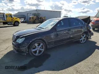 ✅ 2006 Mercedes-Benz C 230 Sport • VIN: WDBRF52H36E020081 • Lot: 82265745. Wystawiony na Copart z przebiegiem 180 467 mil. Bezpłatny archiwum sprzedaży aukcyjnych z USA i szczegółowy raport historii pojazdu na DreamBid. Zdjęcie 1.